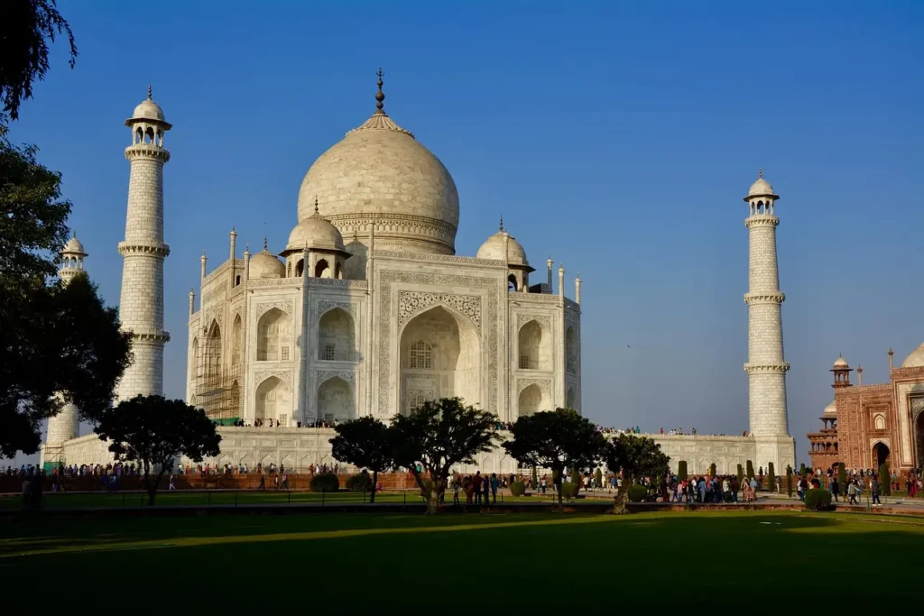 tourist-places-in-india-tajmahal-ustravelintel